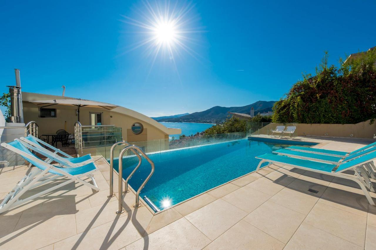 Villa Evian Palaiontsiflikion Bagian luar foto