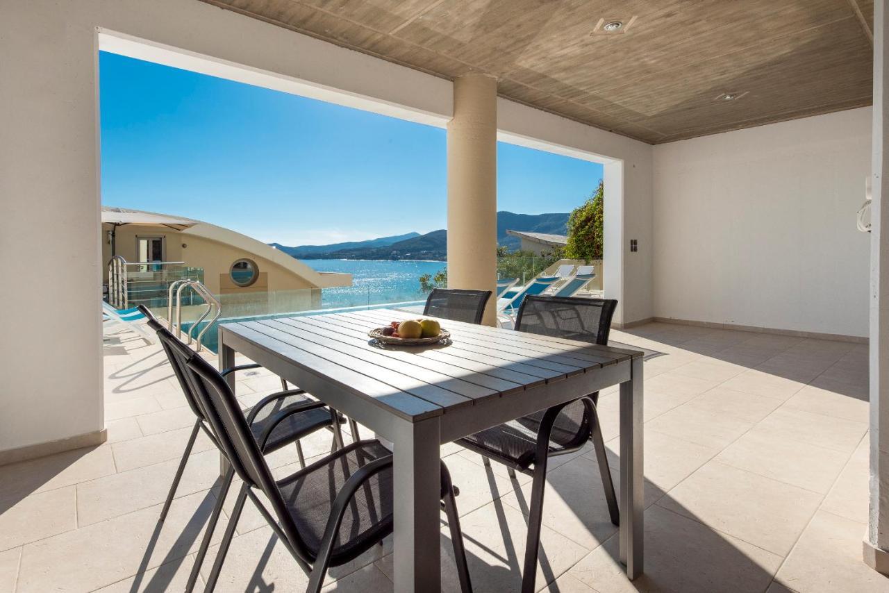 Villa Evian Palaiontsiflikion Bagian luar foto